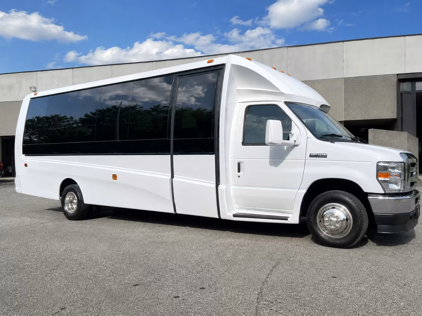 15 passenger minibus