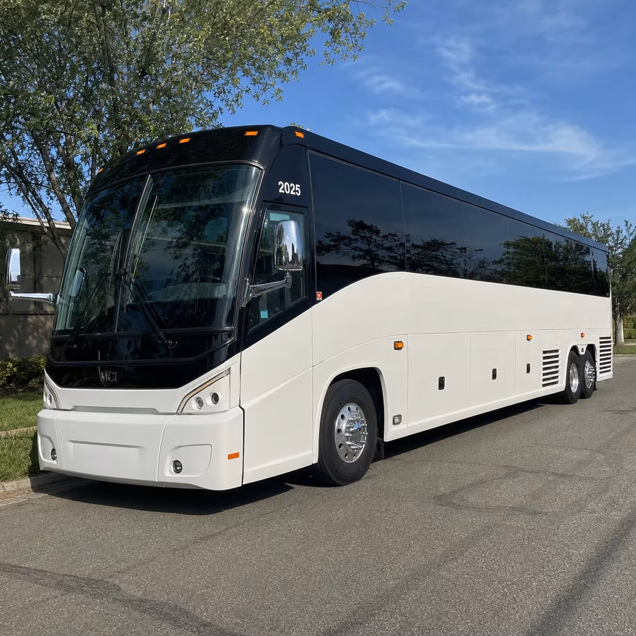 charter bus transportation to bengals games at paycor stadium in cincinnati