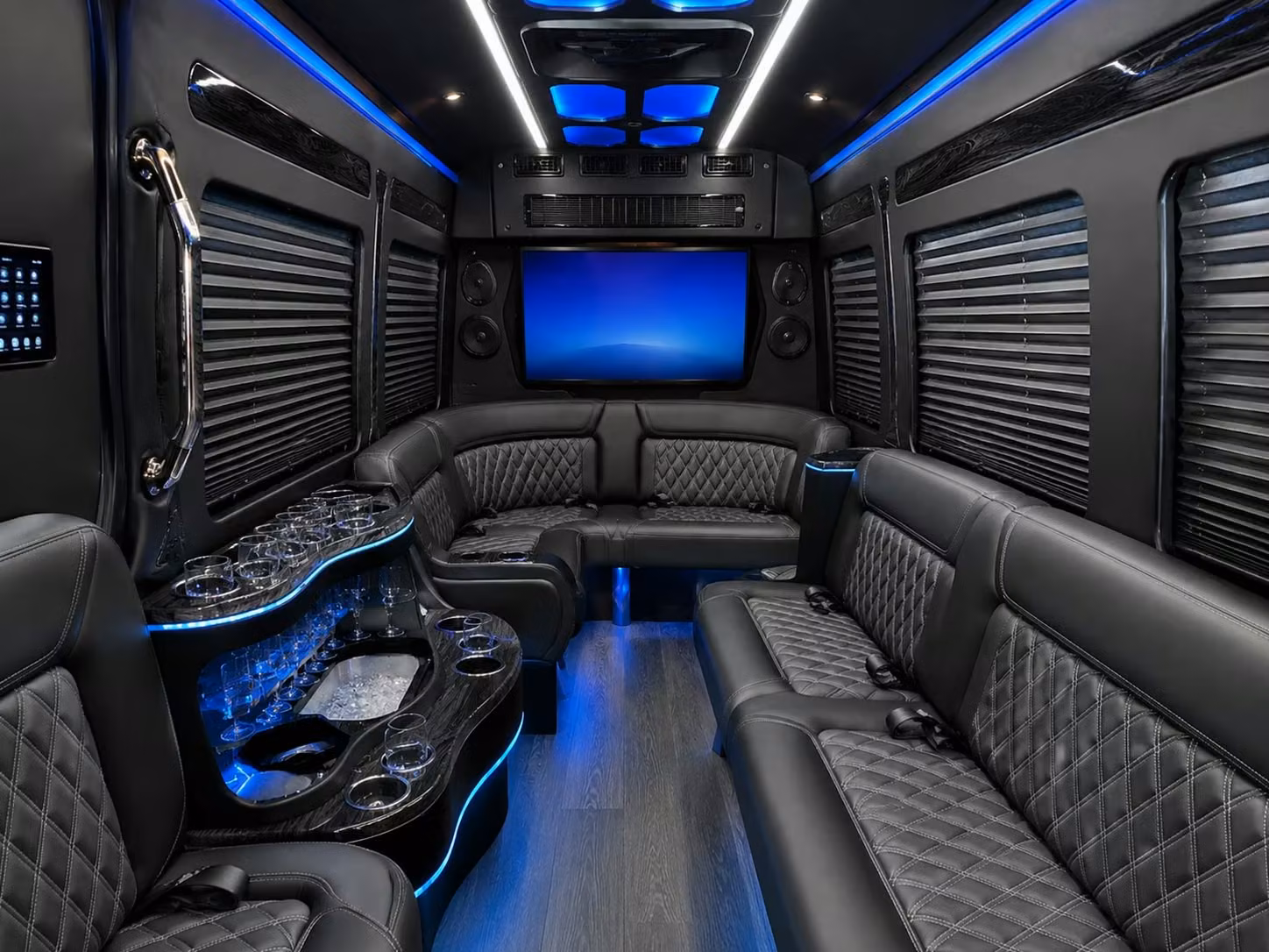 coachbuscincinnati com is the go to for cincinnati high school and college campus field trips