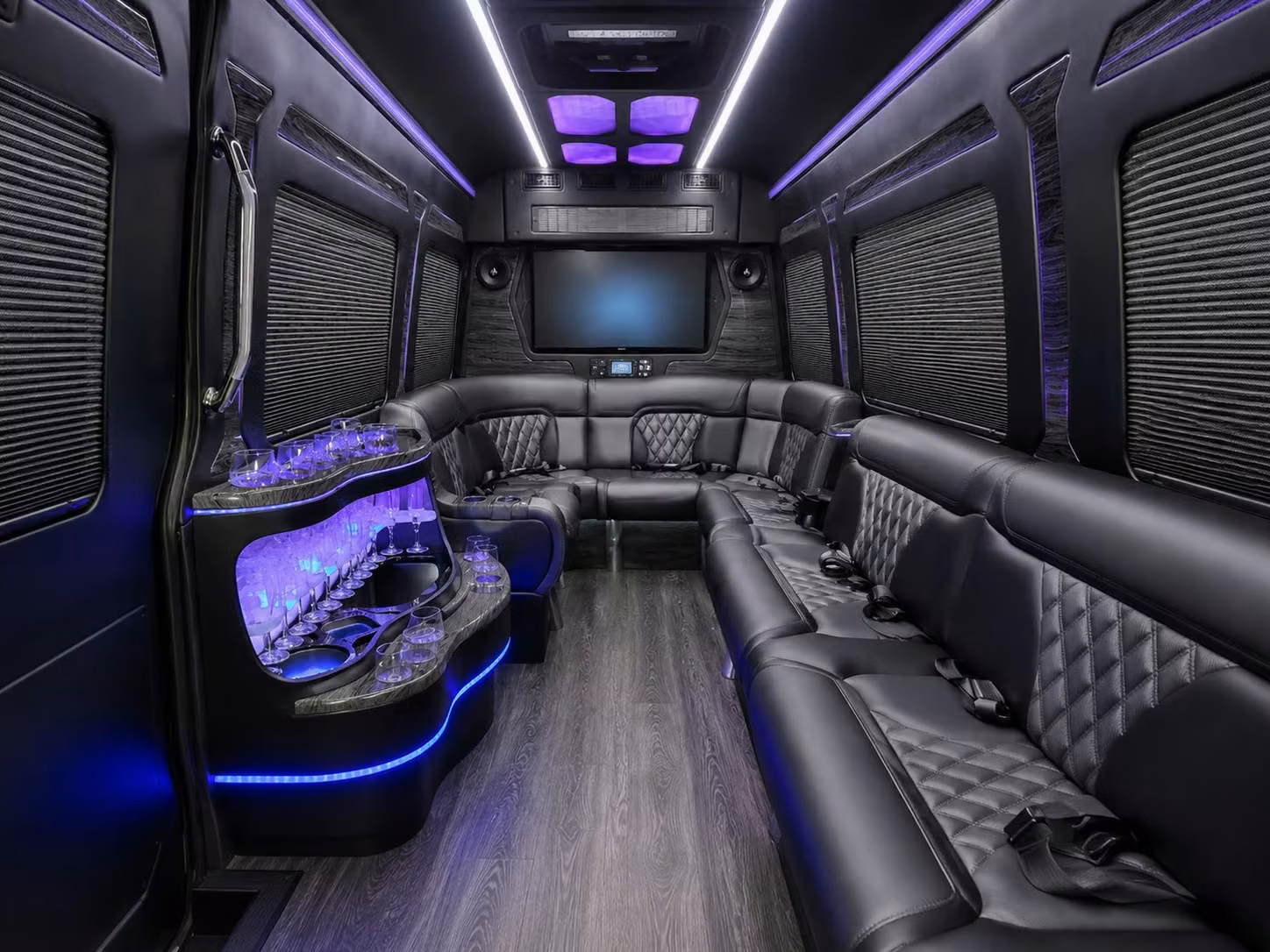 coachbuscincinnati com makes it easy to book long distance school and university group travel from cincinnati