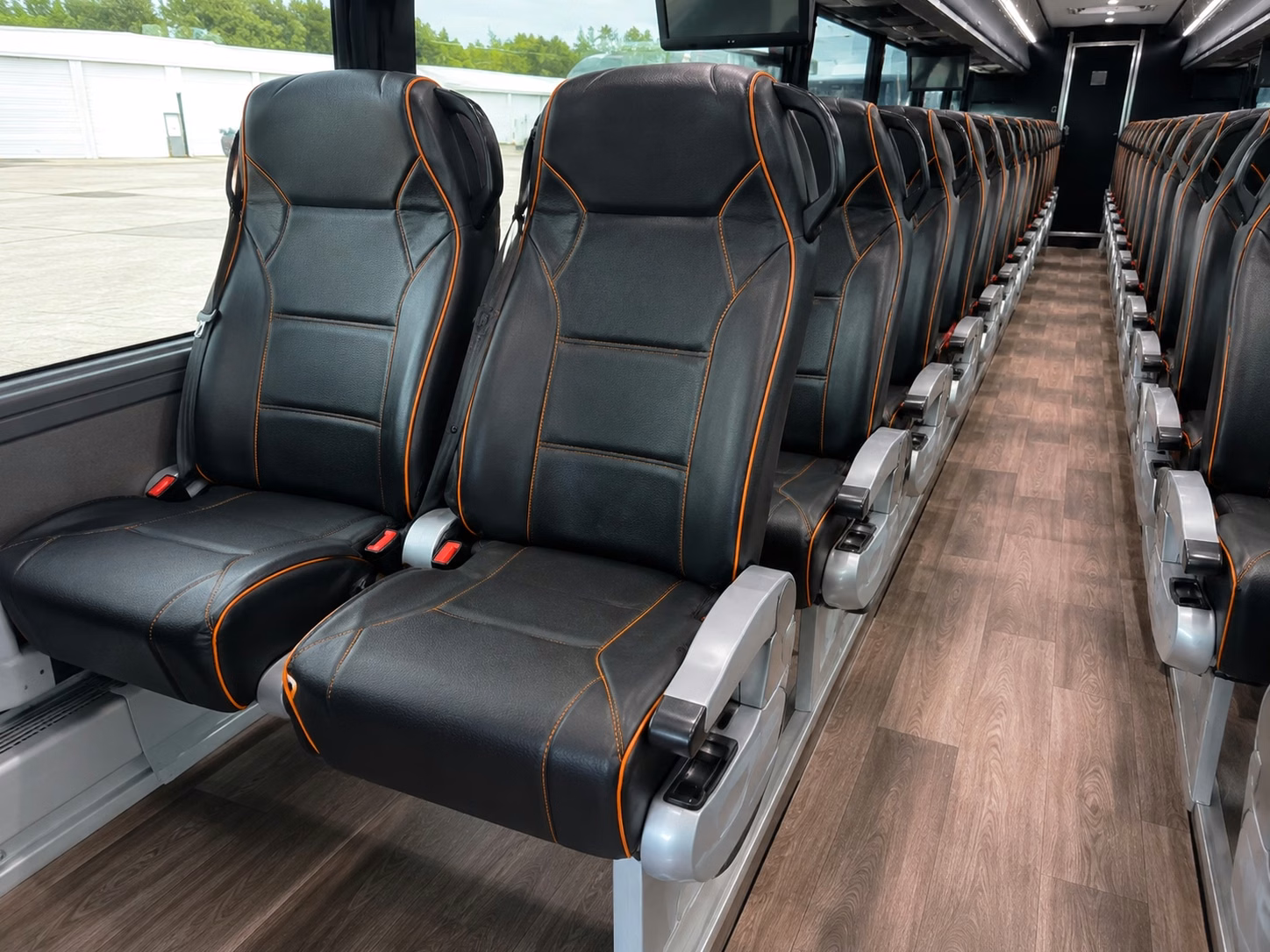 minibus rentals in cincinnati for smaller prom groups